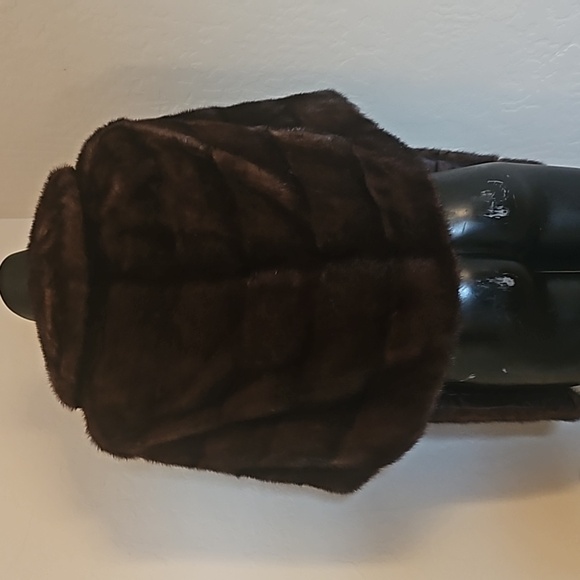 George Benioff Brown Fur Stole (Beaver - Mink) - Picture 6 of 8